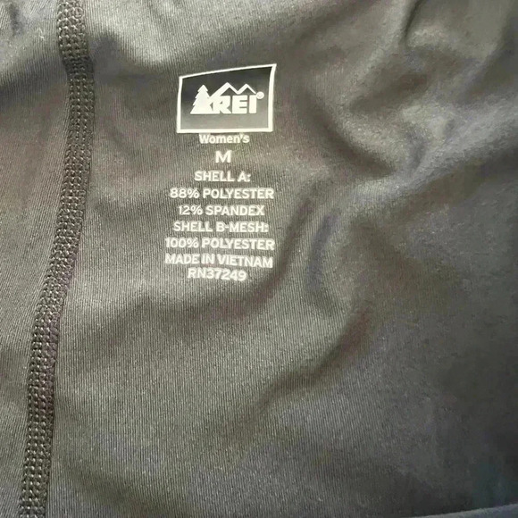 REI 2 in 1 Black Skirt with Leggings Size Medium - Picture 3 of 6